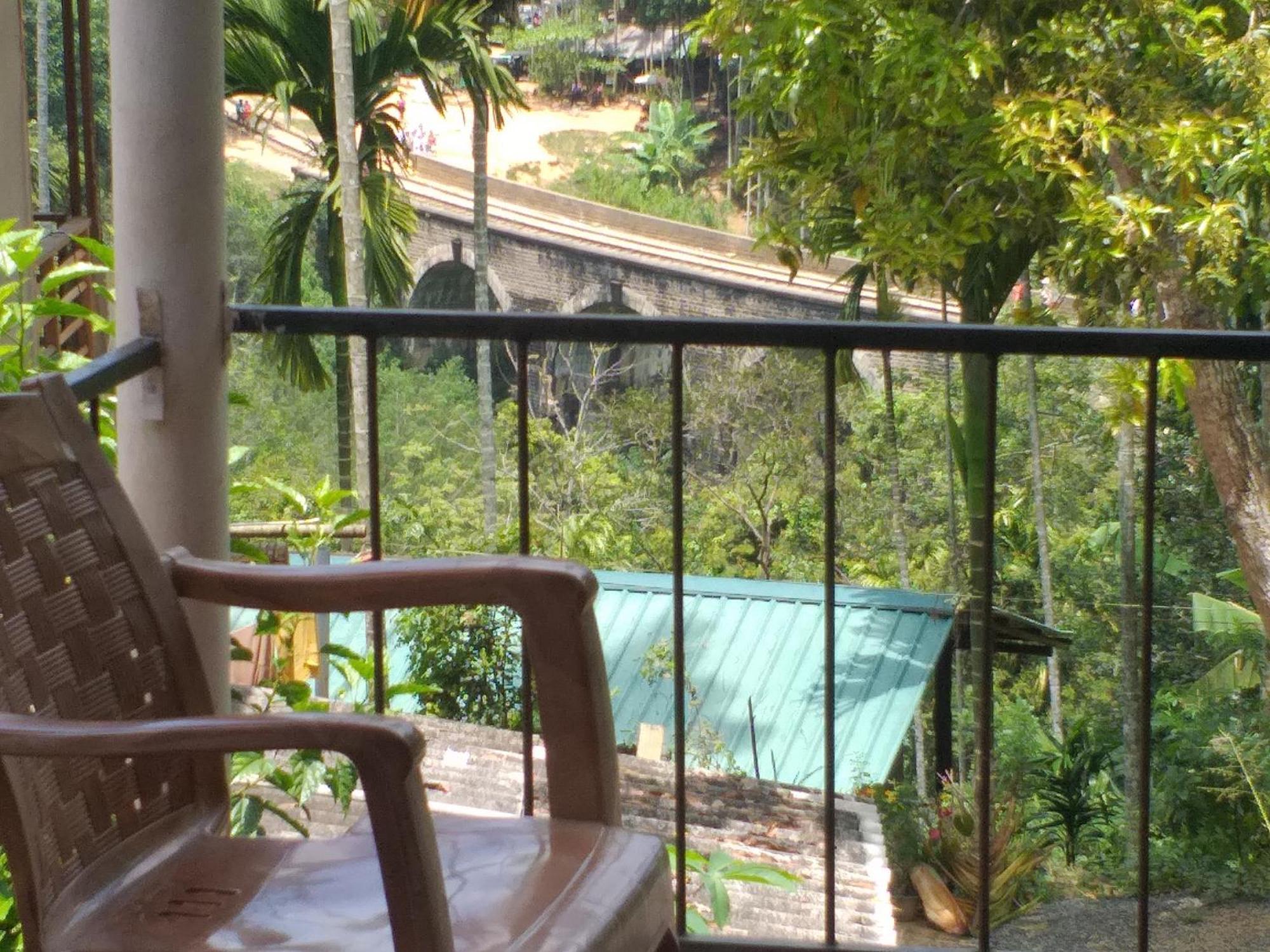 Nine Arch Araliya Homestay Ела Екстериор снимка